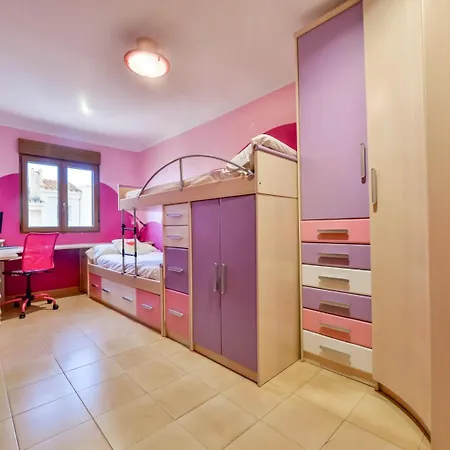 Willa Park, Casa Con Terraza Y Piscina Y Parking, Ideal Familias, Parking Incluido *