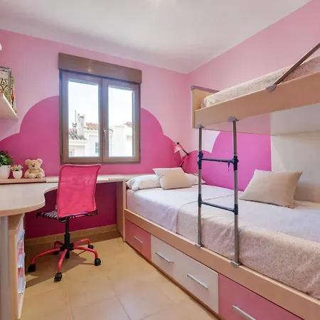 Willa Park, Casa Con Terraza Y Piscina Y Parking, Ideal Familias, Parking Incluido *